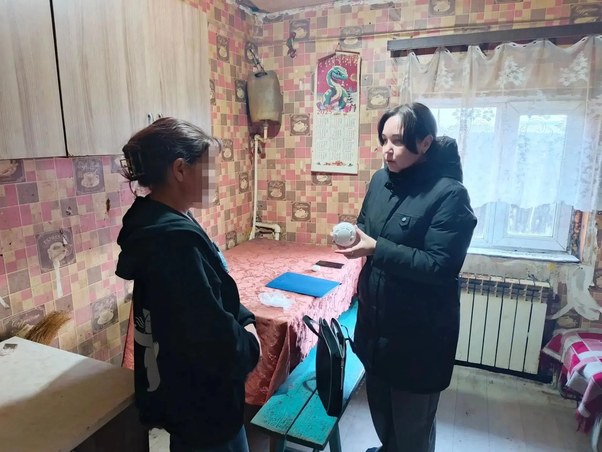 На страже тепла и безопасности: рейд по домам с печным отоплением