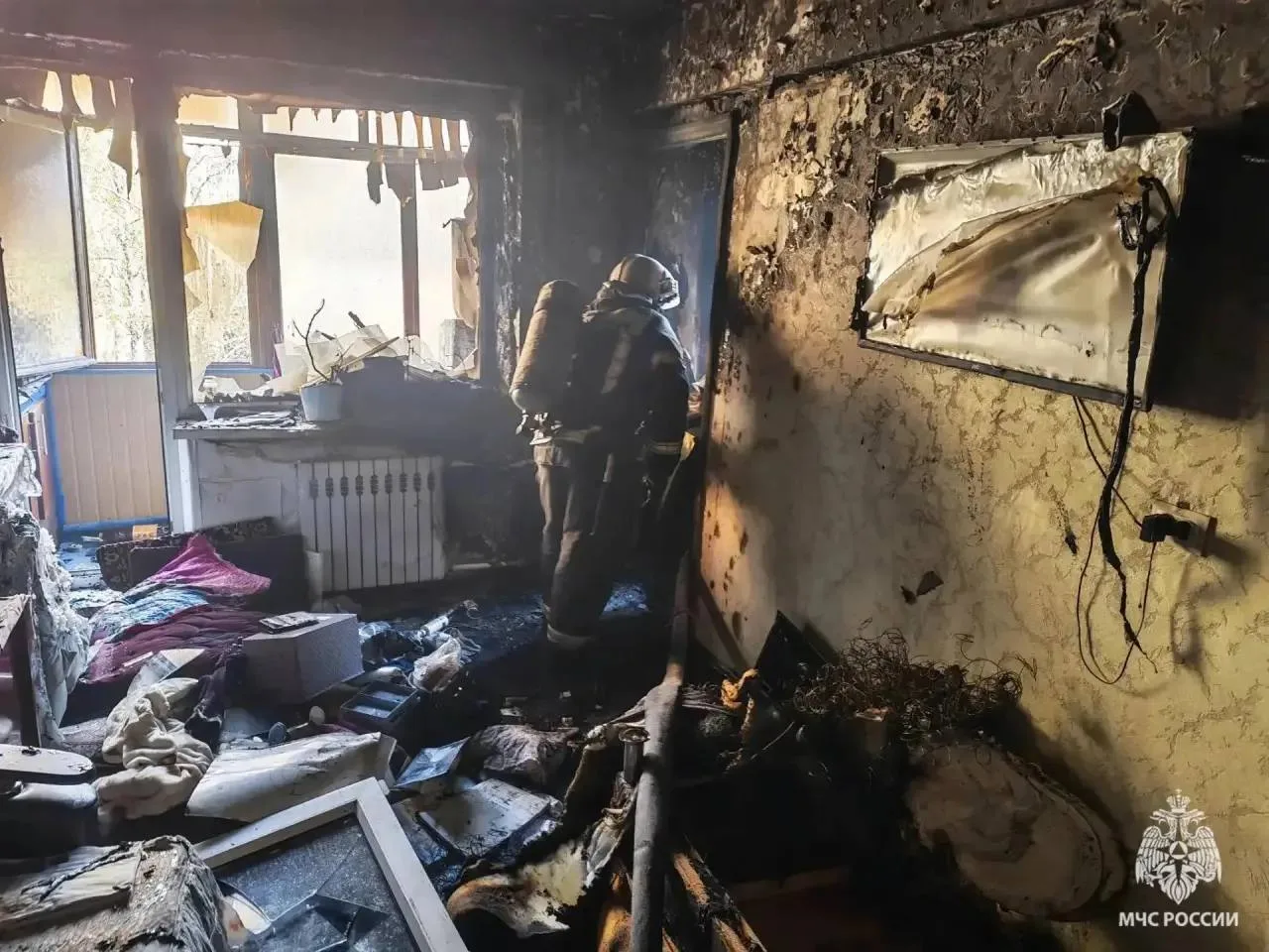 В Венёвском районе спасли 6 человек из горящей квартиры