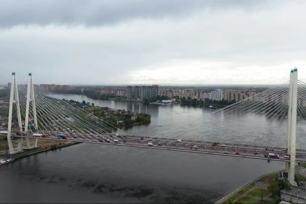 🚧 Вантовый мост в Петербурге ремонтируют круглосуточно