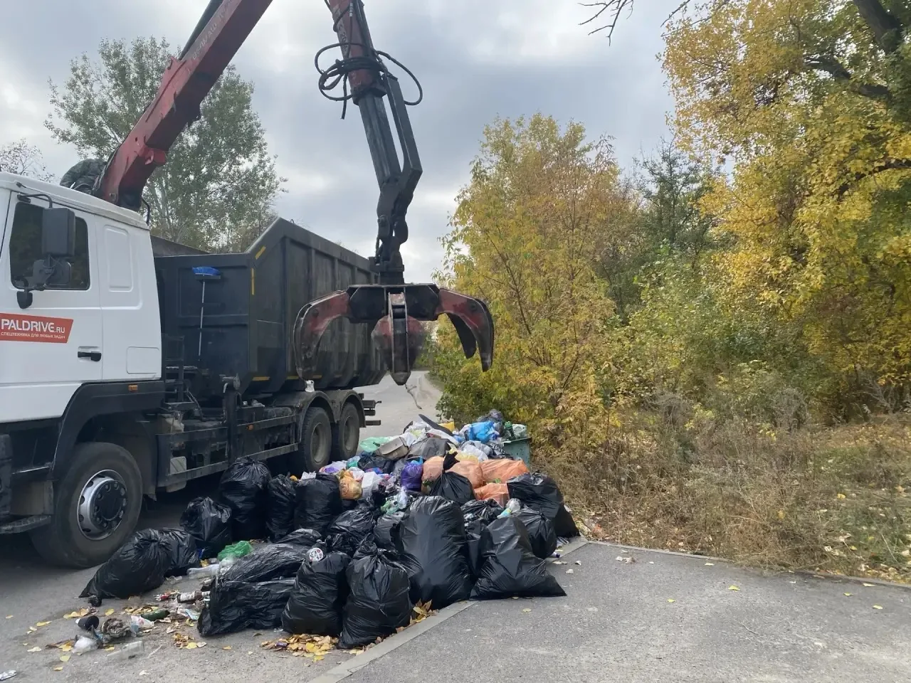Несанкционированные свалки на берегу Донца убраны, мусор вывезен. Хочу поблагодарить мо...