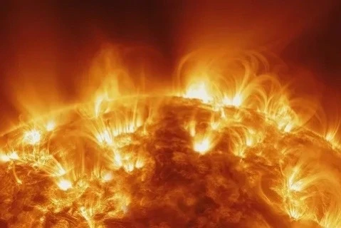 Солнечная буря накроет Землю в пятницу