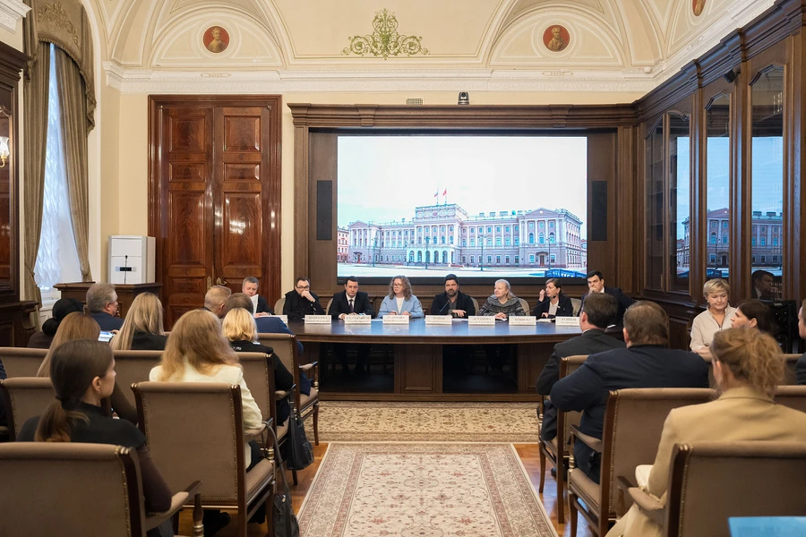 🗓 9 октября 2026 года в Мариинском дворце состоялась рабочая встреча председателя пост...