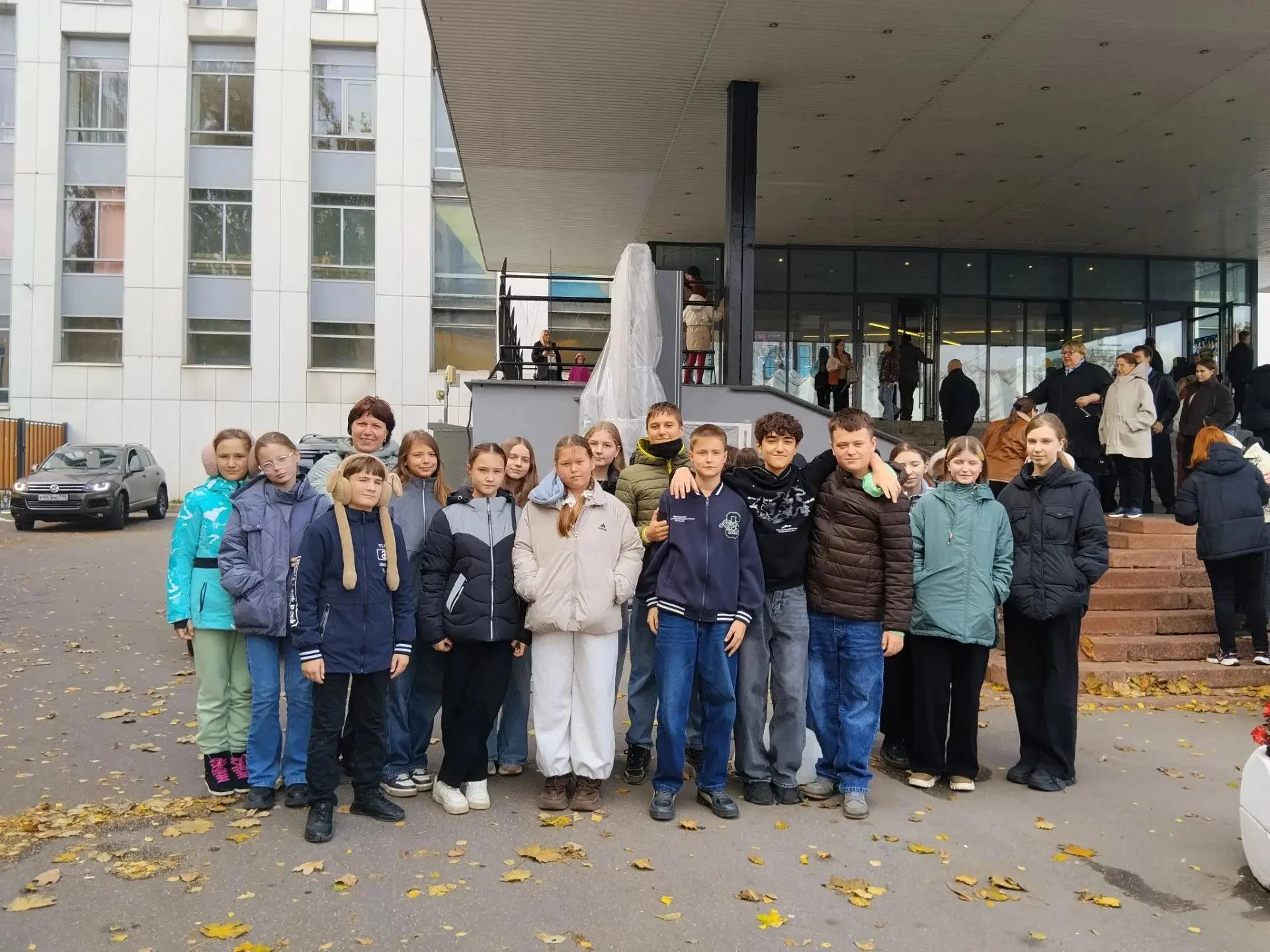 Волшебство на сцене: 6 «А» в театре Терезы Дуровой!