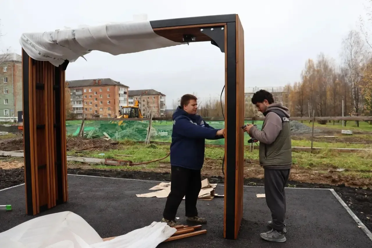 В Верхней Салде подходит к концу первый этап преображения Сквера Труда и Победы
