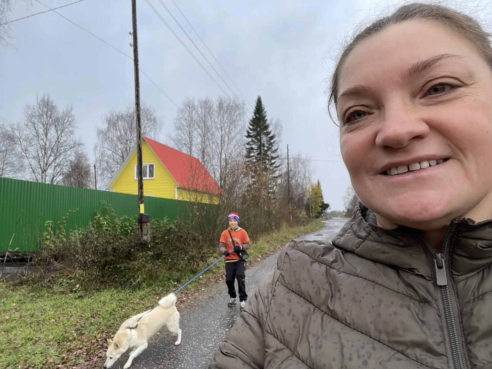 🐶 До тренировки успели прогуляться с собаками! 🏃‍♂️ Время и желание — всё, что нужно ...