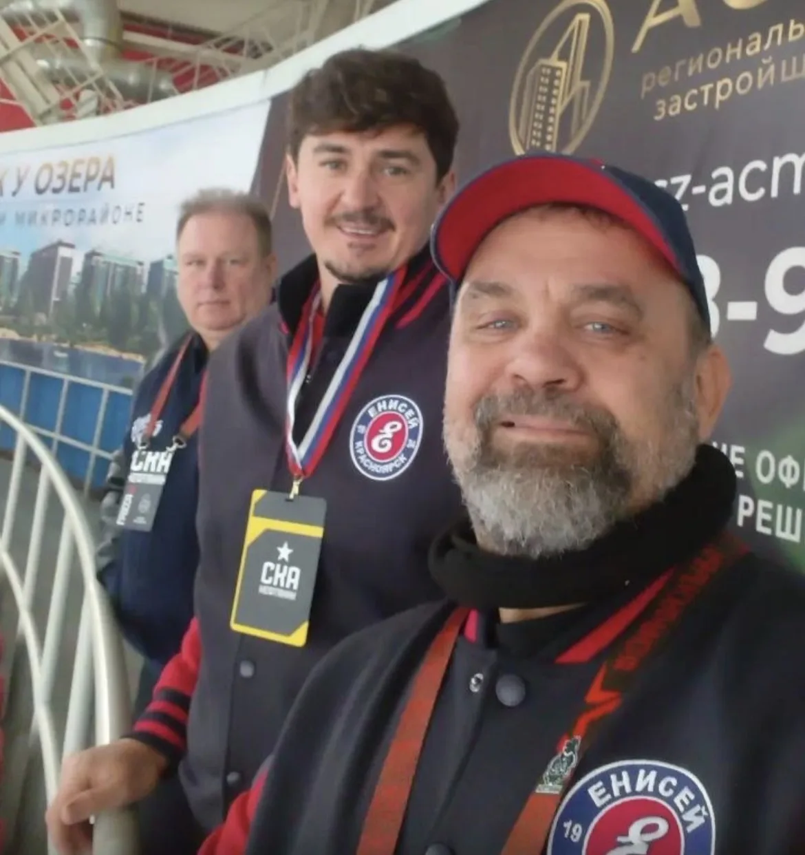 Где-то возбудился блогер Демкин! 😁