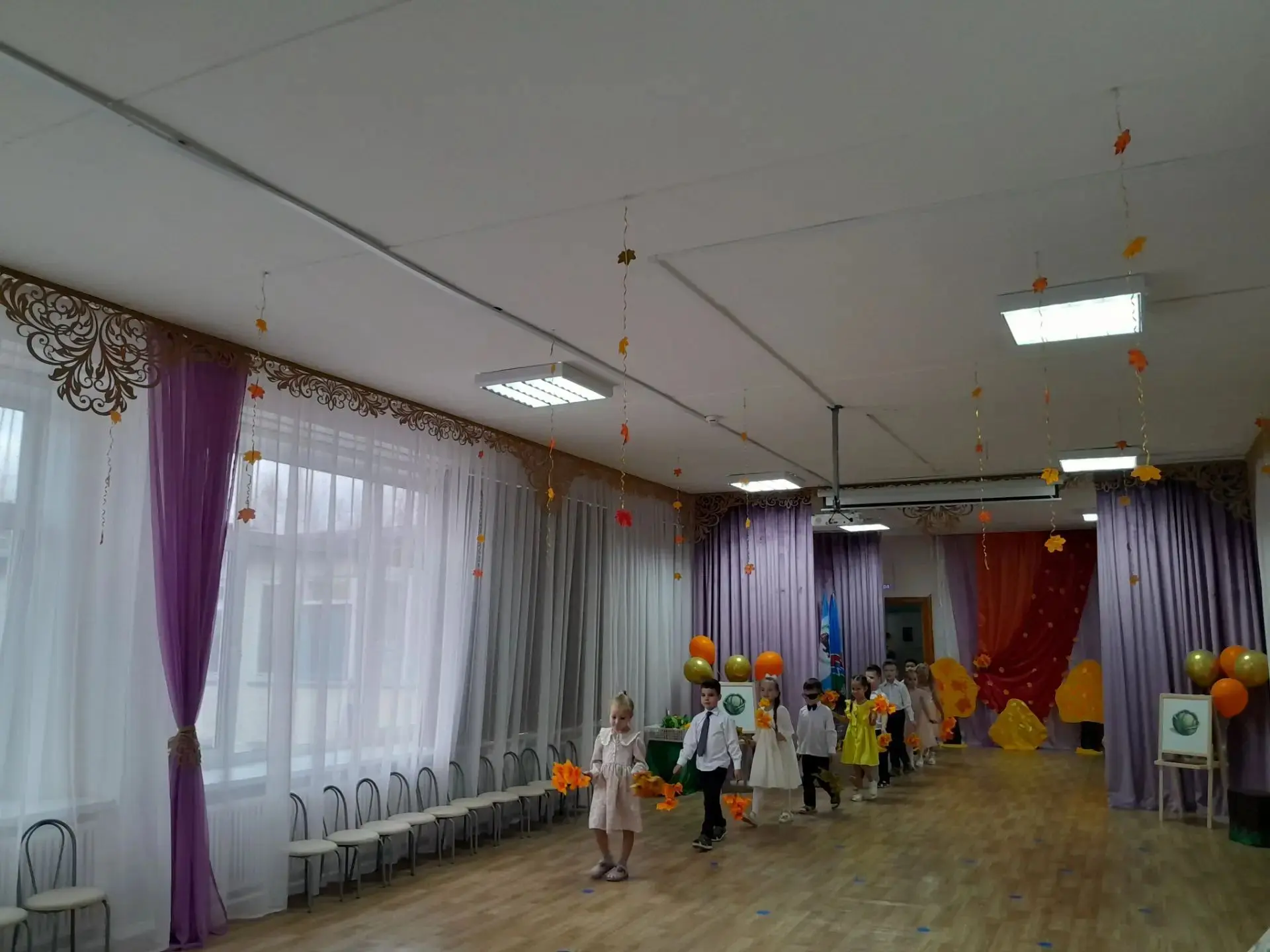 В нашей старшей группе № 2 прошёл яркий, весёлый и очень душевный осенний праздник. Наш...