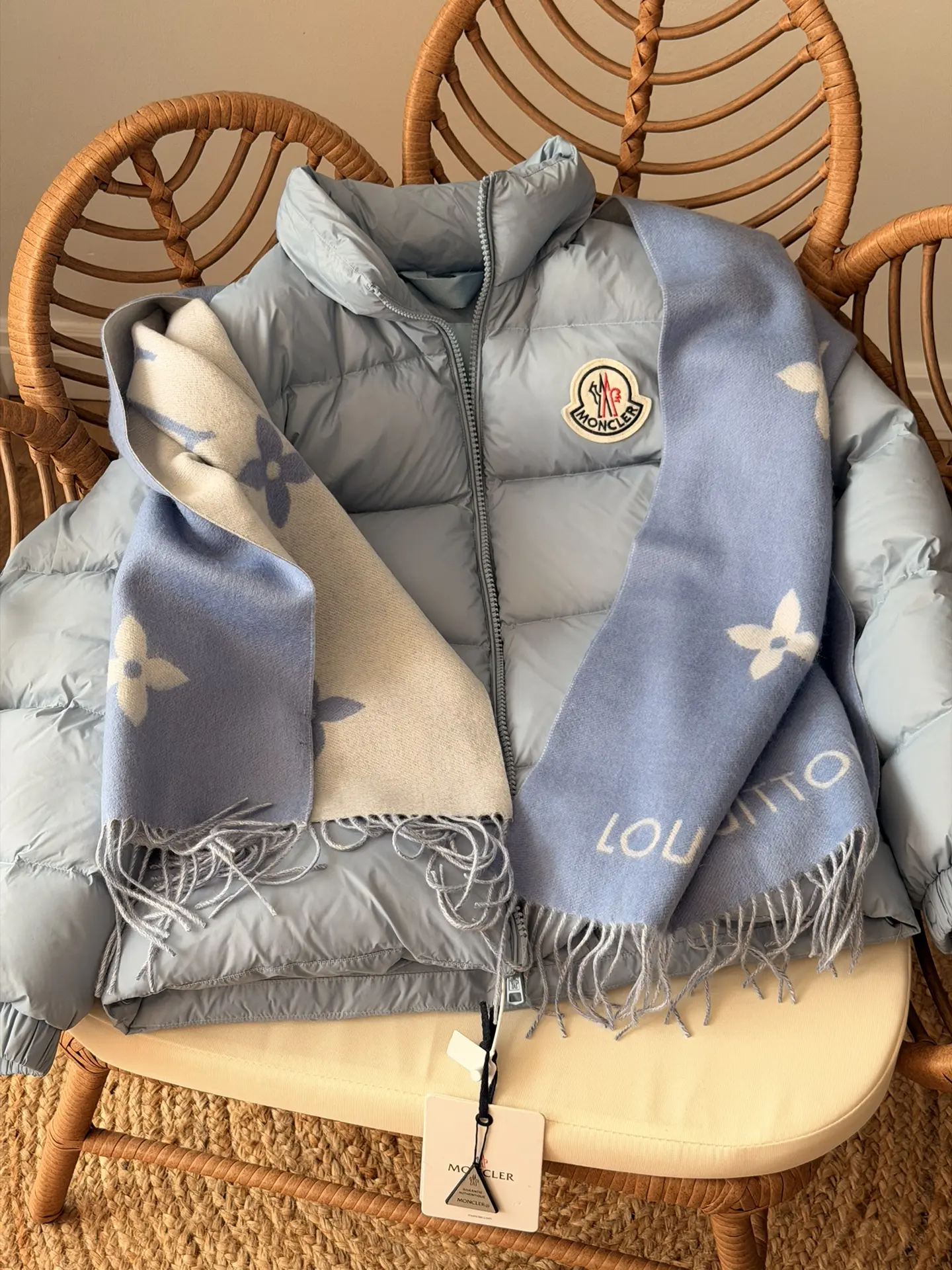 В этом сезоне я молодец, принесла пуховики Moncler не в январе, а прям в середине октяб...