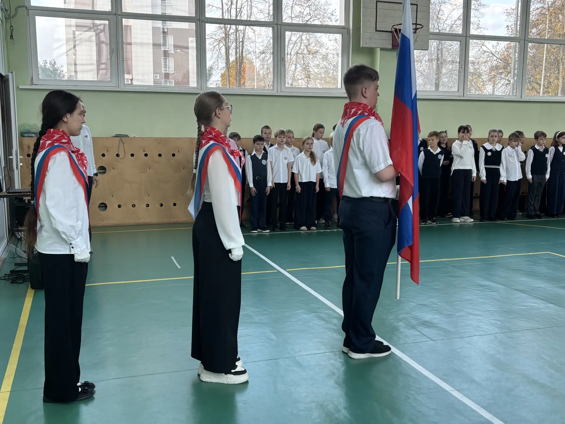Новая неделя — с гордостью за свою страну! 🇷🇺✨
