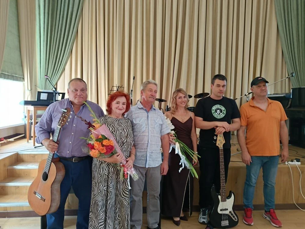 14 августа в Хиславичской детской школе искусств прошёл вечер-посвящение родному поселк...
