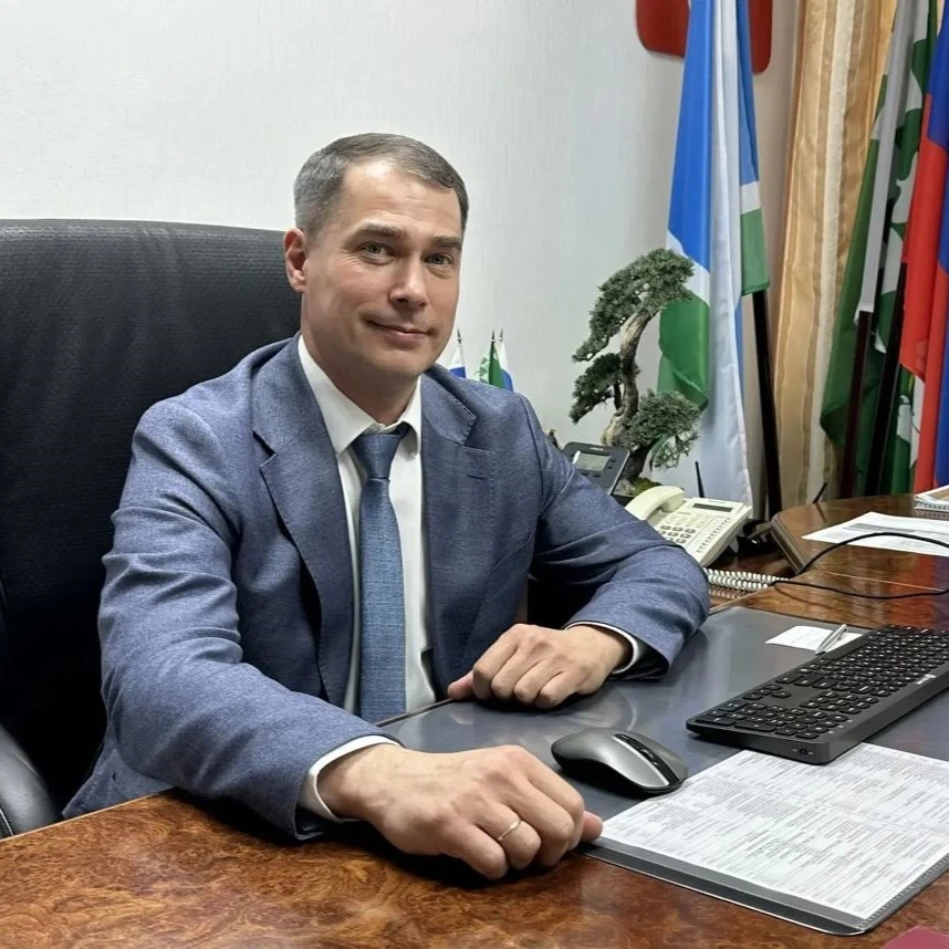 И главой Берёзовского становится Владимир Шауракс.