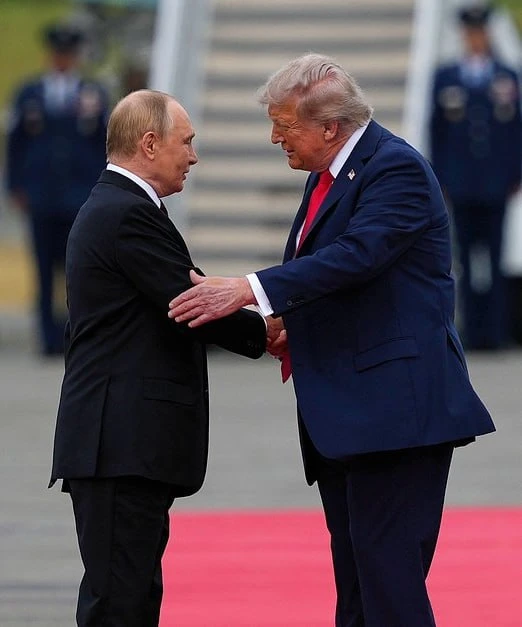 Трам заявил, что поговорил с Путиным, и Россия согласилась в краткие сроки поставить на...