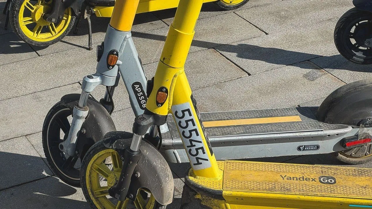 🛴🌙 Арендные самокаты в Новосибирске вновь можно использовать круглосуточно. Городские...