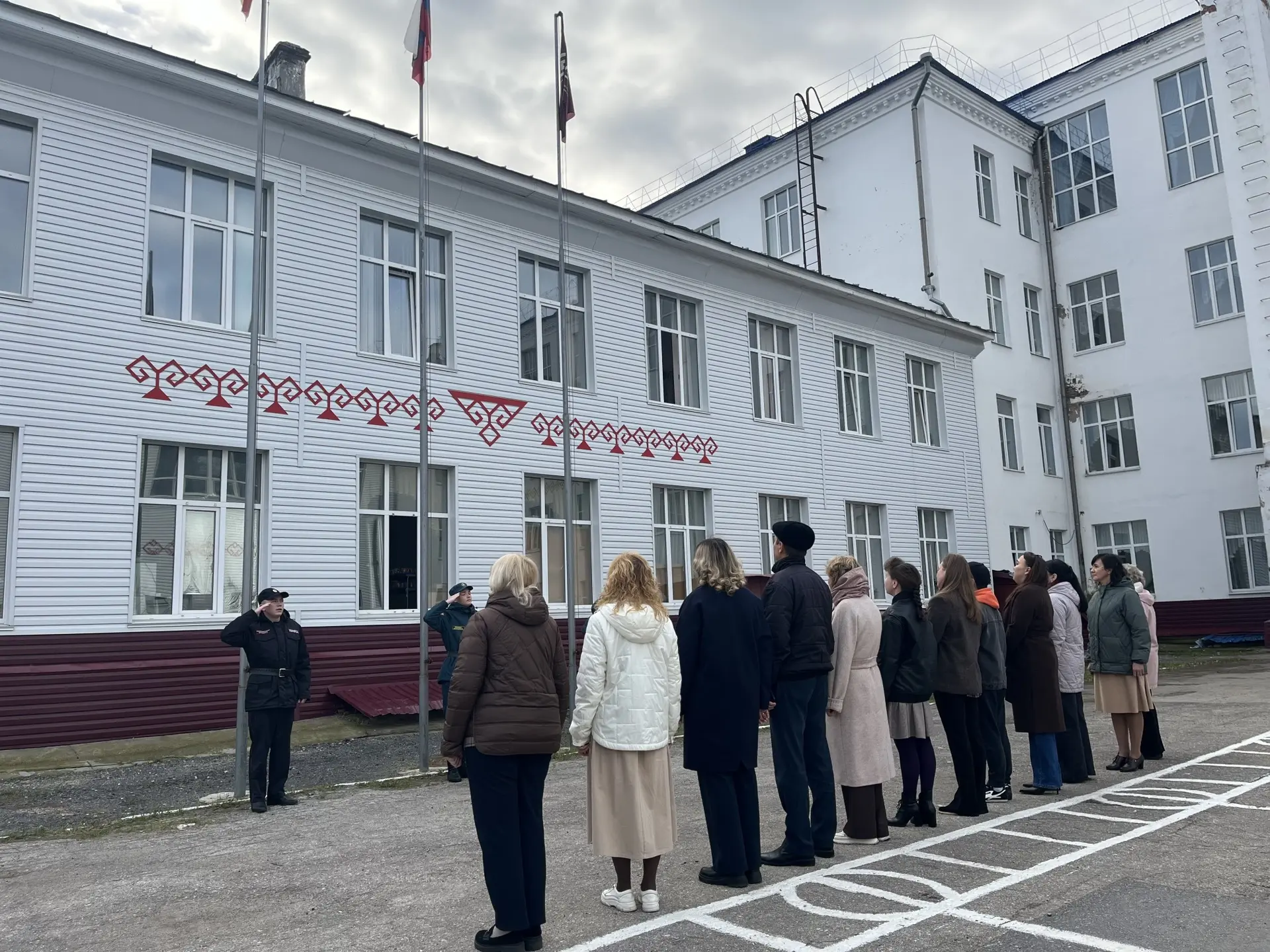 🌅 Утро начинается не с кофе, а с построения!