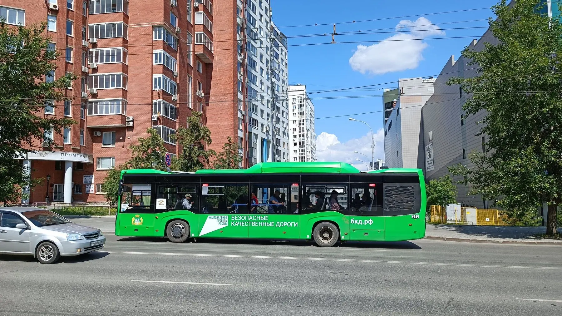 В рамках нацпроекта Екатеринбург закупил 280 новых автобусов