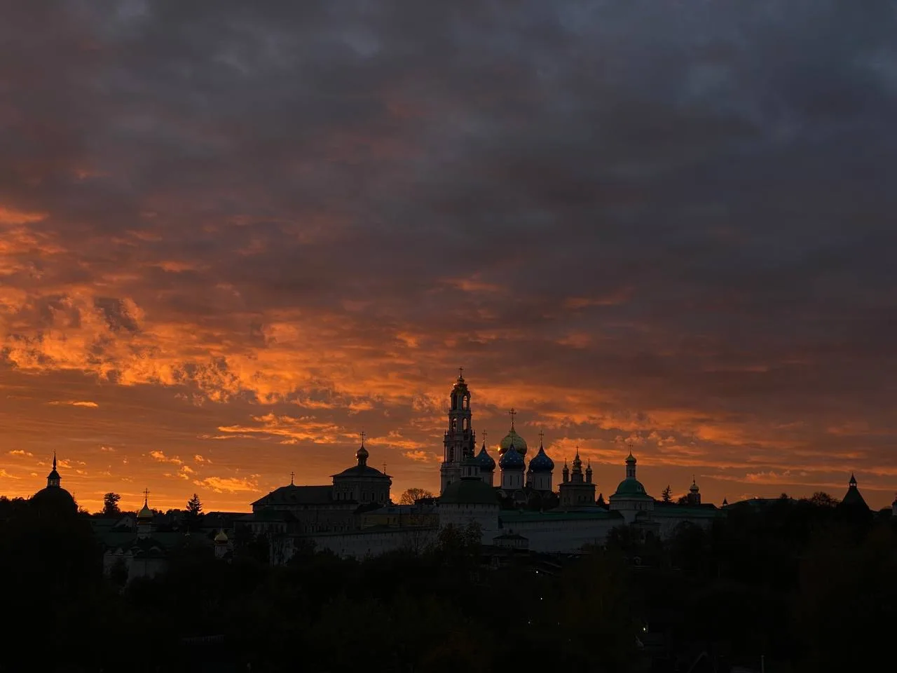 В наше время умножились слова и книги, но умалились жизненные опыты. Мы лишь восхищаемс...