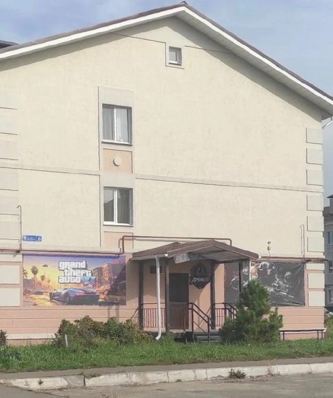 Жильцы одного из малоквартирных домов в ЖК «Светлый» в Куюках жалуются в инстанции на в...