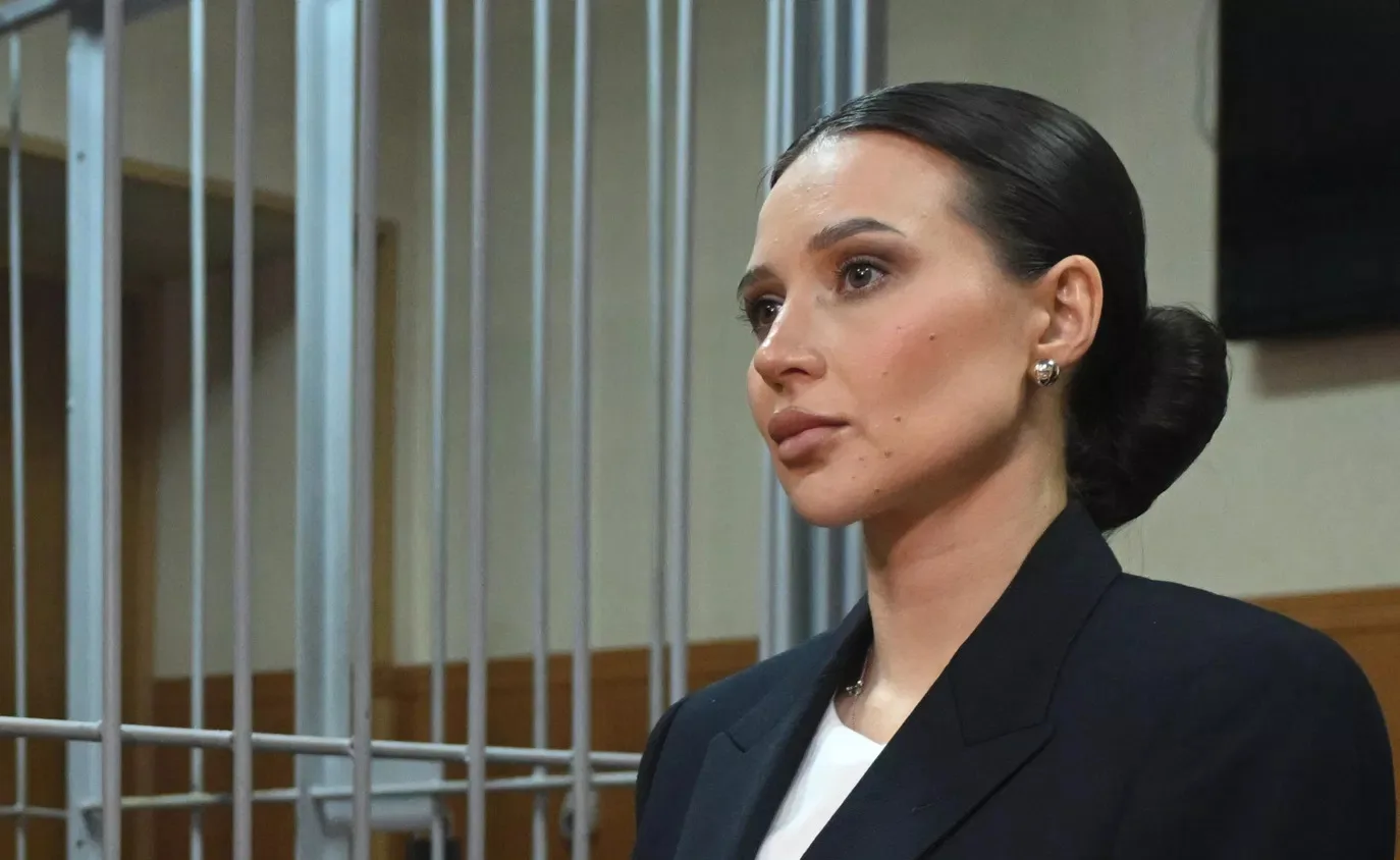 Часть изъятых у блогера Валерии Чекалиной драгоценностей пропала, сообщил источник РИА ...