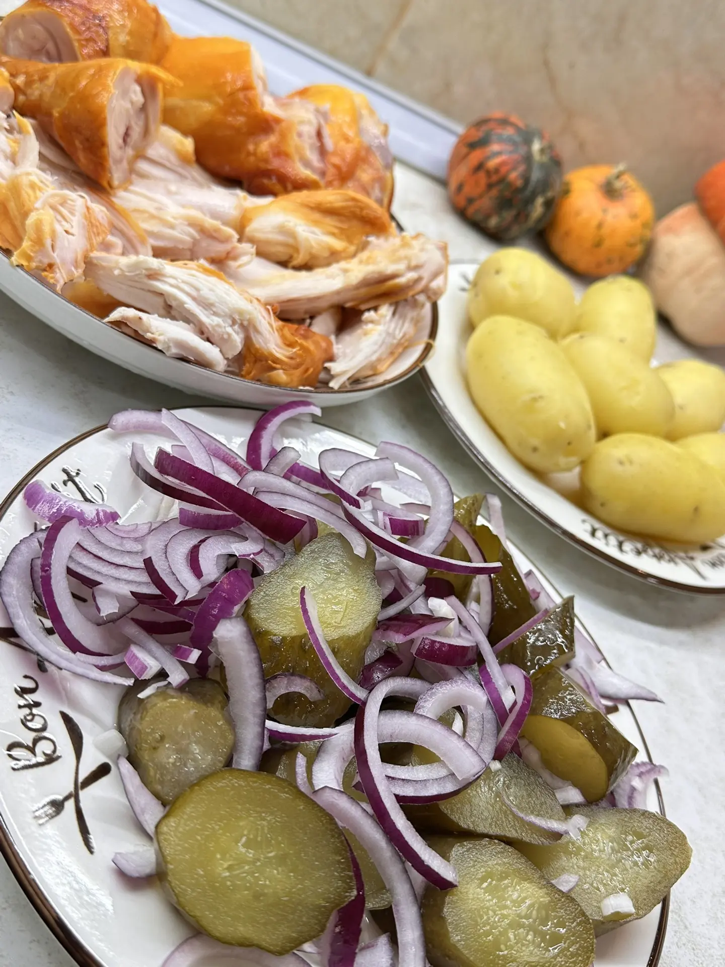 Ну и ладно 😜 раз  такое дело,будем ужинать мясом да картошечкой с бочковыми огурчиками...