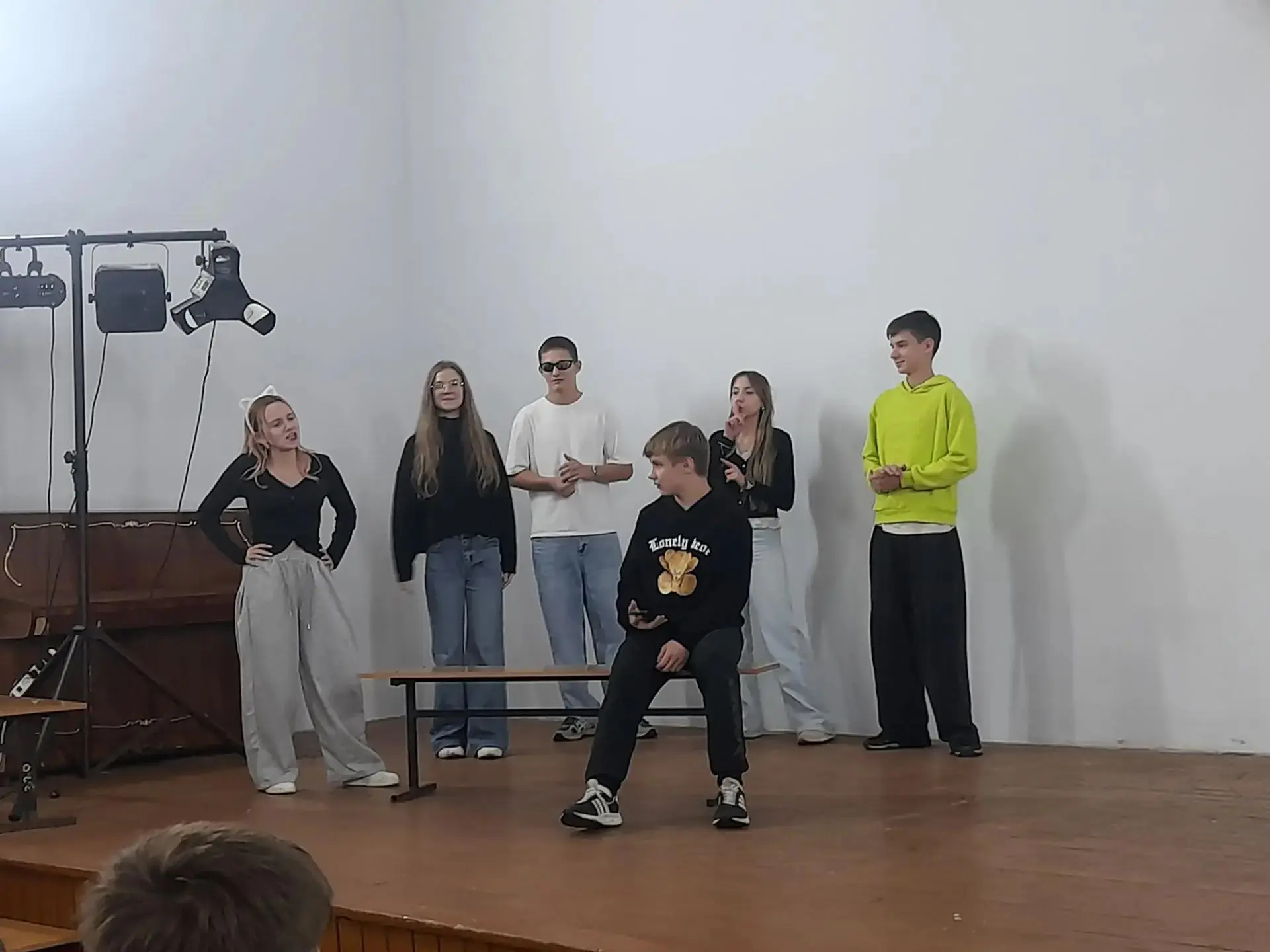 После насыщенных испытаний и ужина лагерь «Белка» погрузился в атмосферу творчества. ✨
