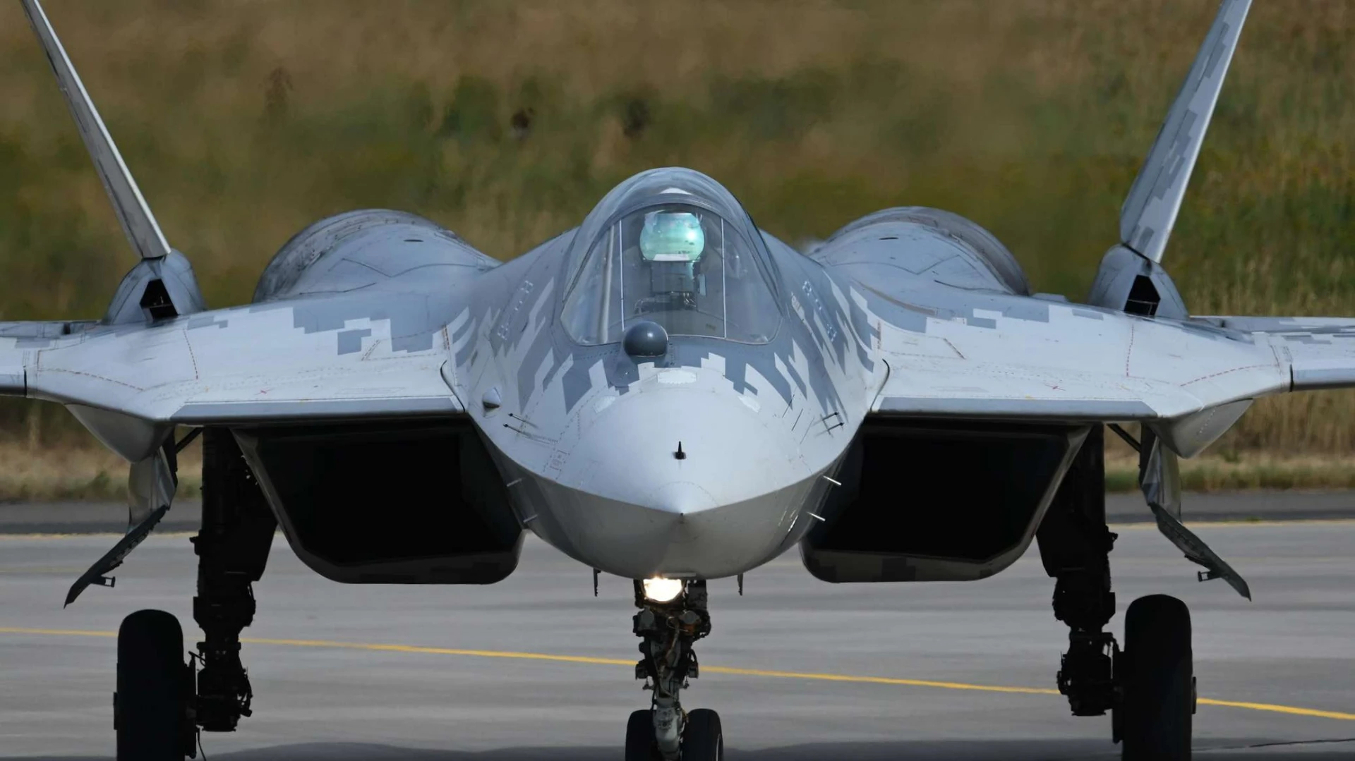 Дели ждёт предложения от США, а российский Су-57 уже на столе: интрига вокруг выбора на...