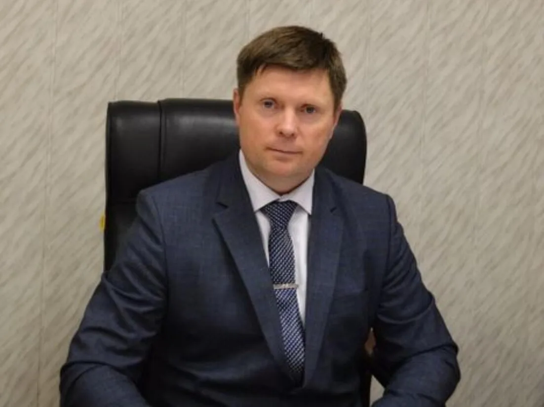 Суд переквалифицировал причину отстранения руководителя Холмогорского округа Виталия Ди...