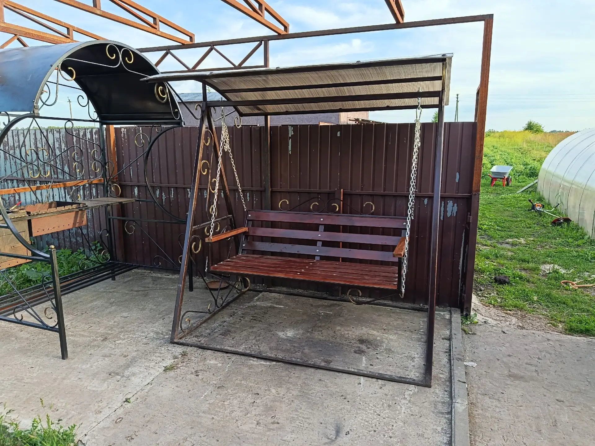 Продам качели в лс