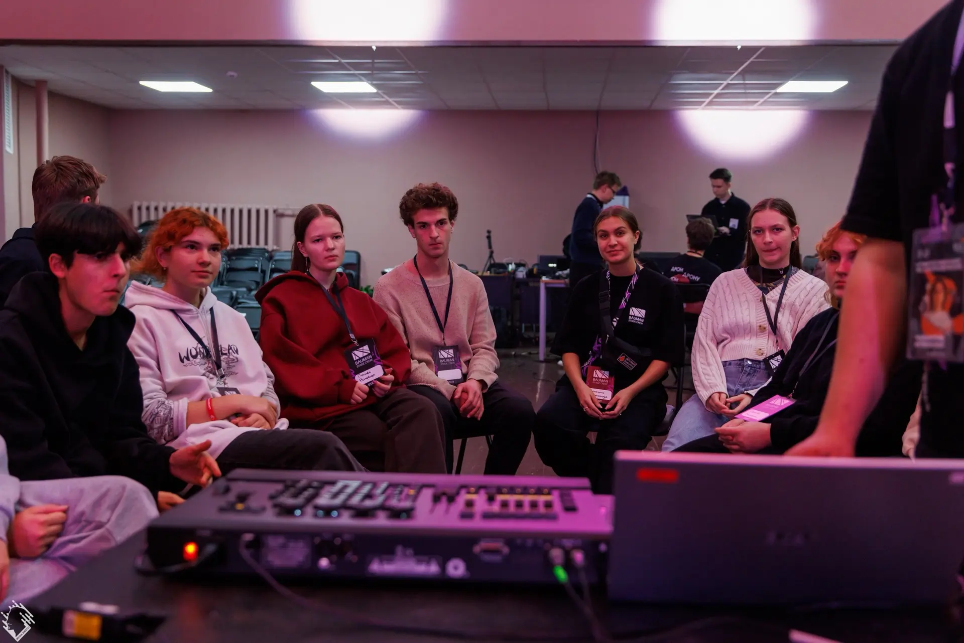 💜 На выезде Bauman Stage Crew участники много времени уделили  прохождению обучающих м...