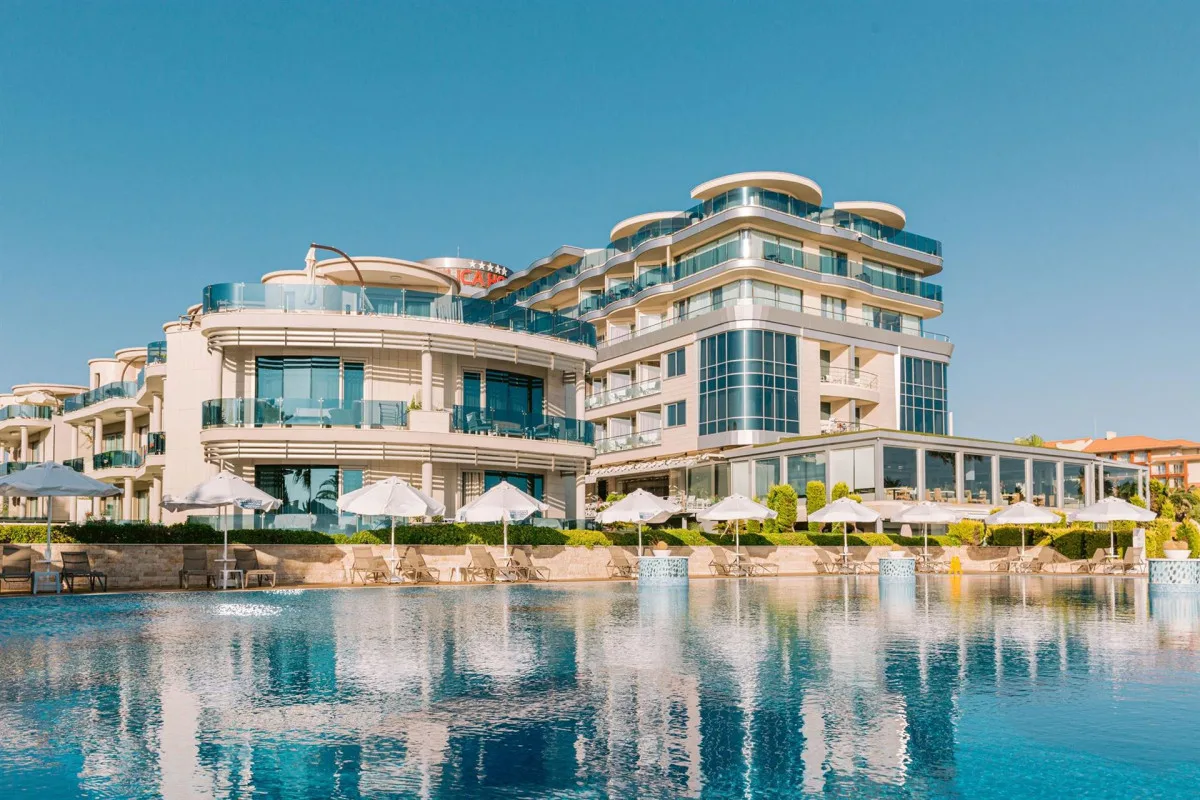 ILICA HOTEL SPA & WELLNESS THERMAL RESORT в Чешме, в 20 метрах от моря, с собственным п...
