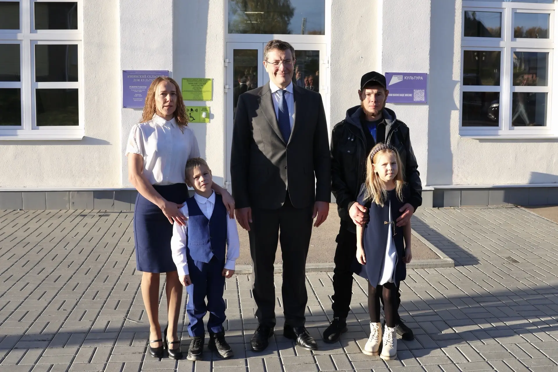 Навестил семью участника СВО Сергея Милютина. Он награжден медалью «За Отвагу». Тепло п...