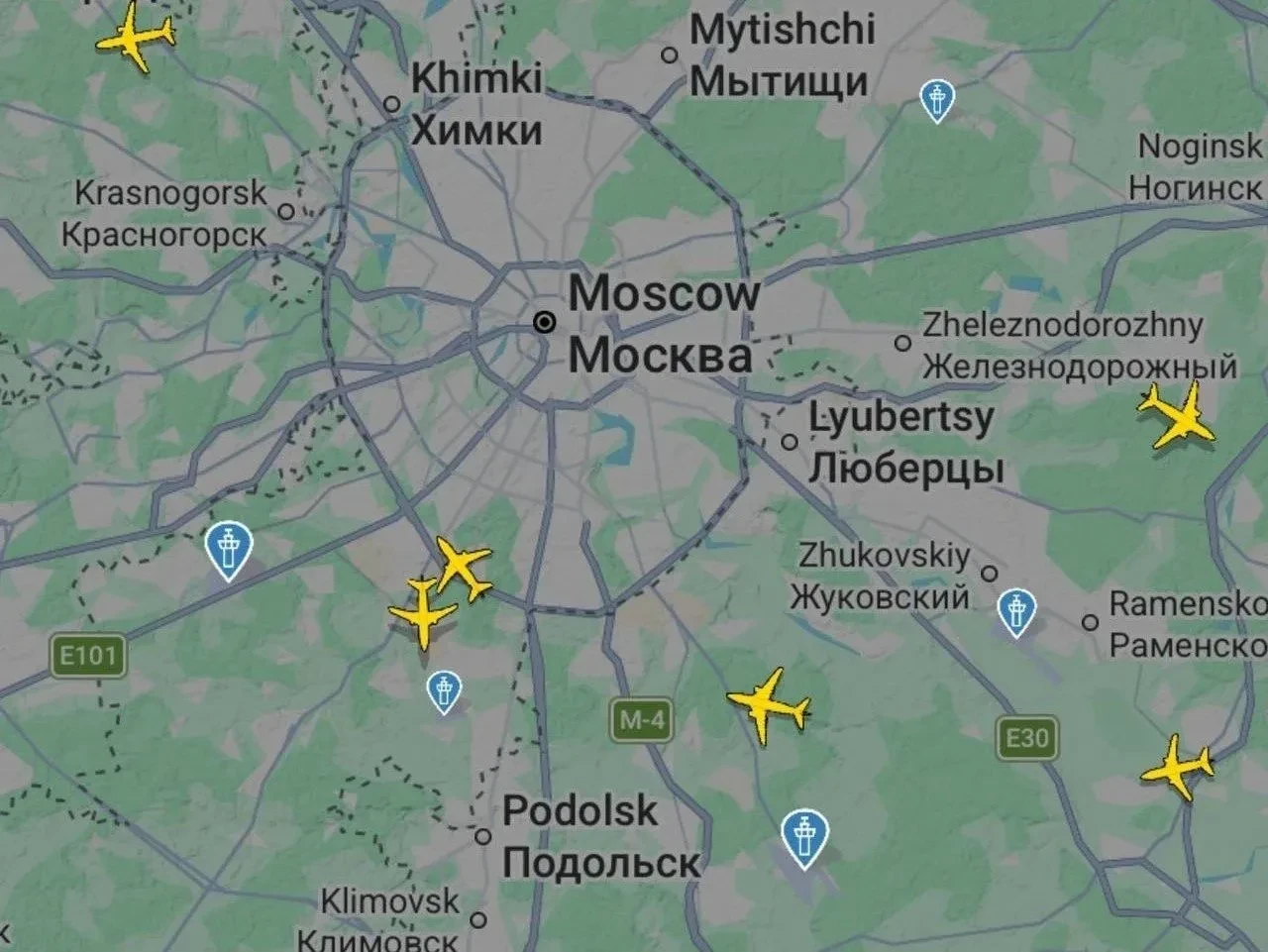 Атаки БПЛА почти парализовали работу московских аэропортов — отменено и перенесено боле...