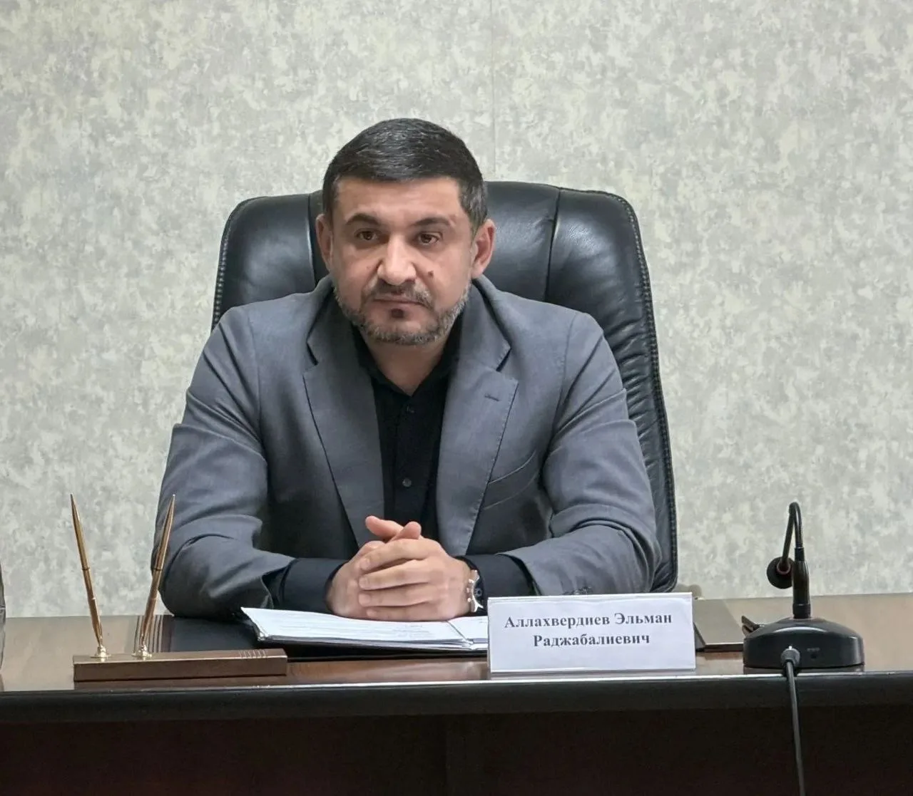В администрации Дербентского района прошло еженедельное аппаратное совещание под руково...