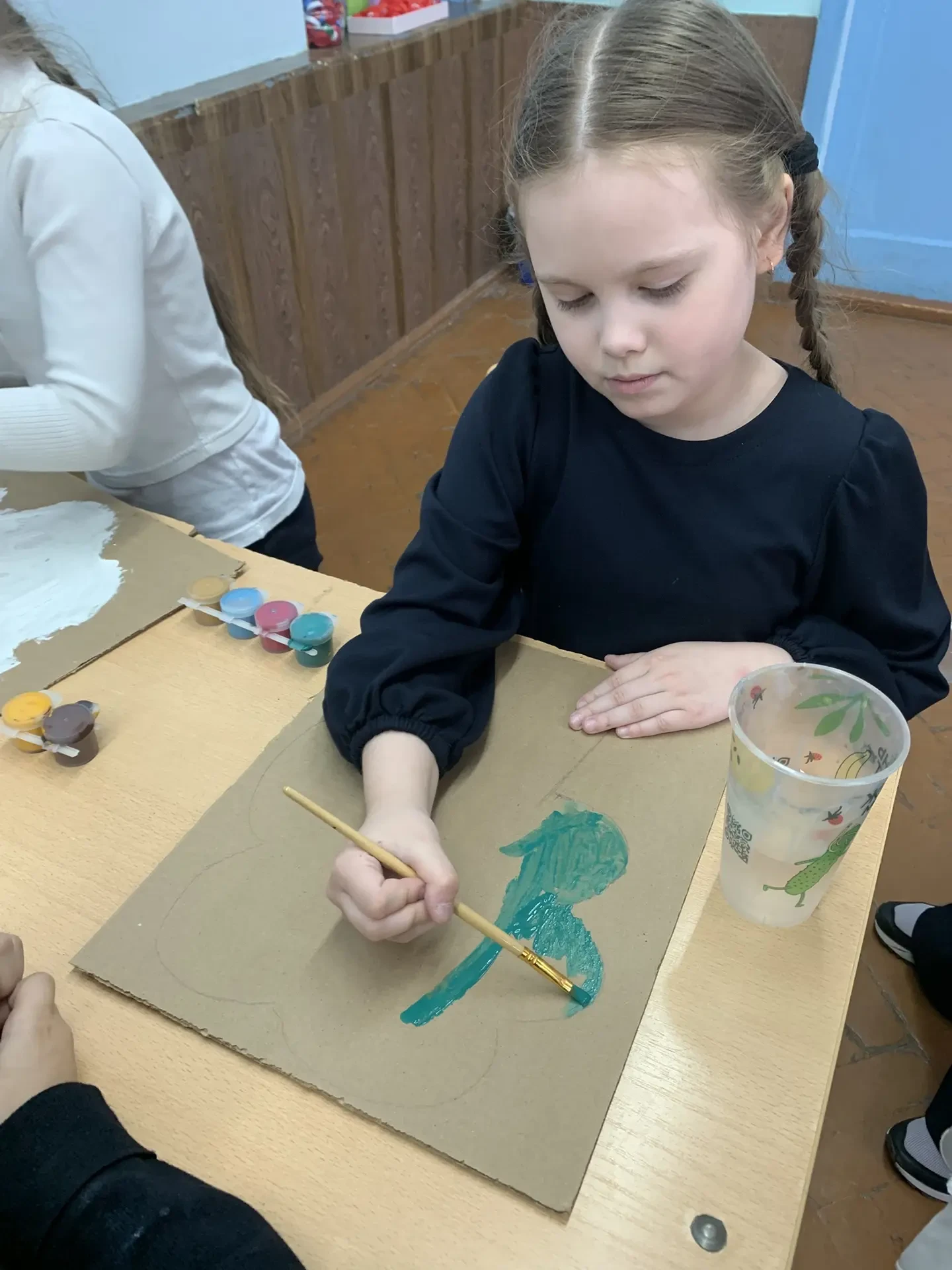 Эко-переменки: искусство из крышечек! ♻️🎨