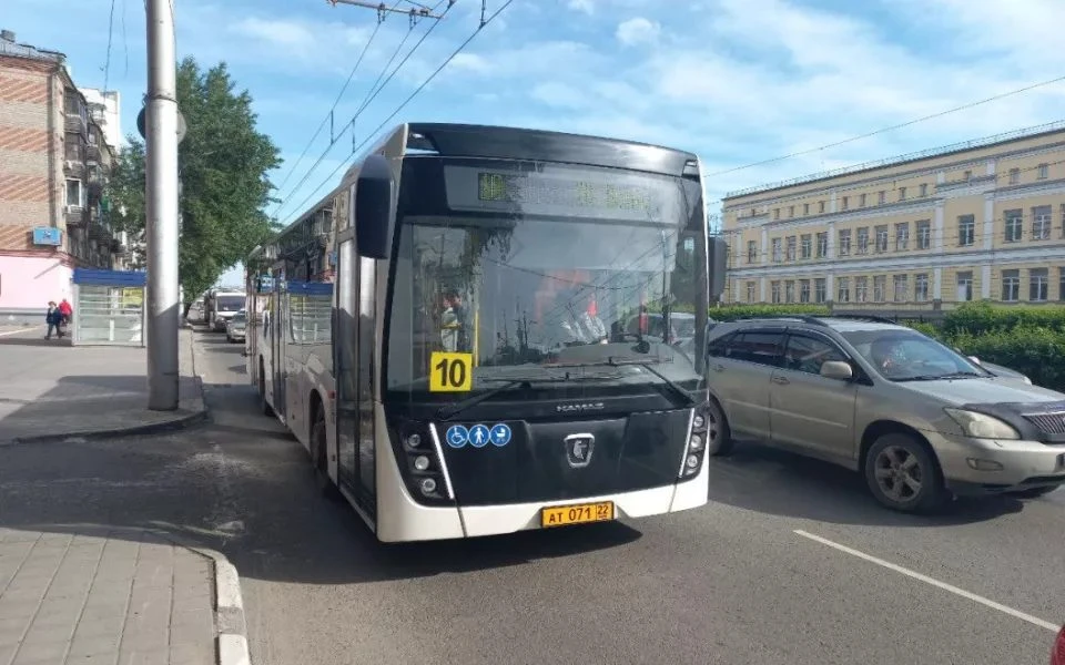 В Барнауле изменят маршрут автобуса №10 и добавят автобусы на №110