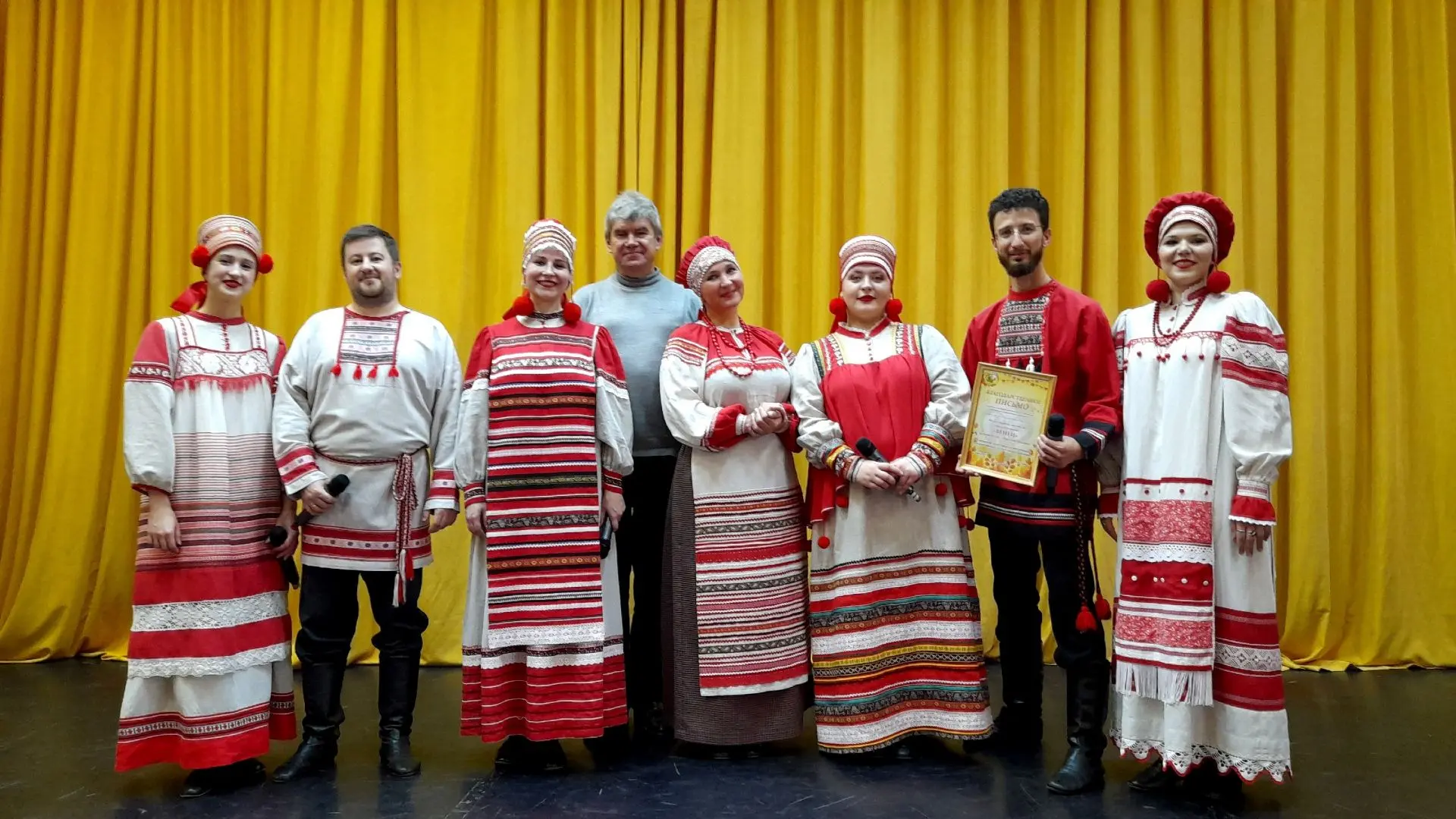 🍂 15 октября ансамбль "Венец" выступили в «Октябрьском геронтологическом центре»
