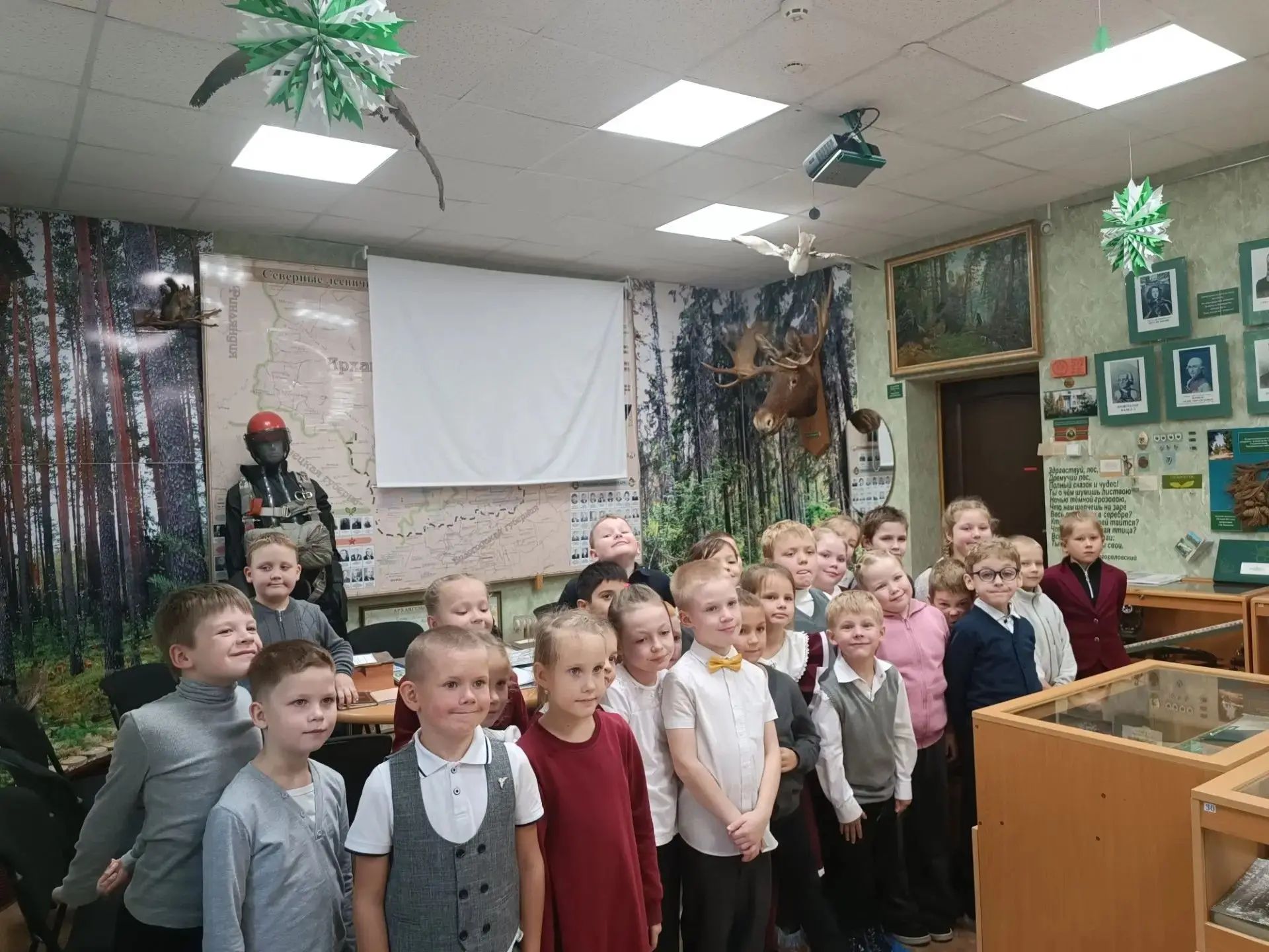 🌲  Первоклассники школы №33 побывали в Музее леса Единого лесопожарного центра