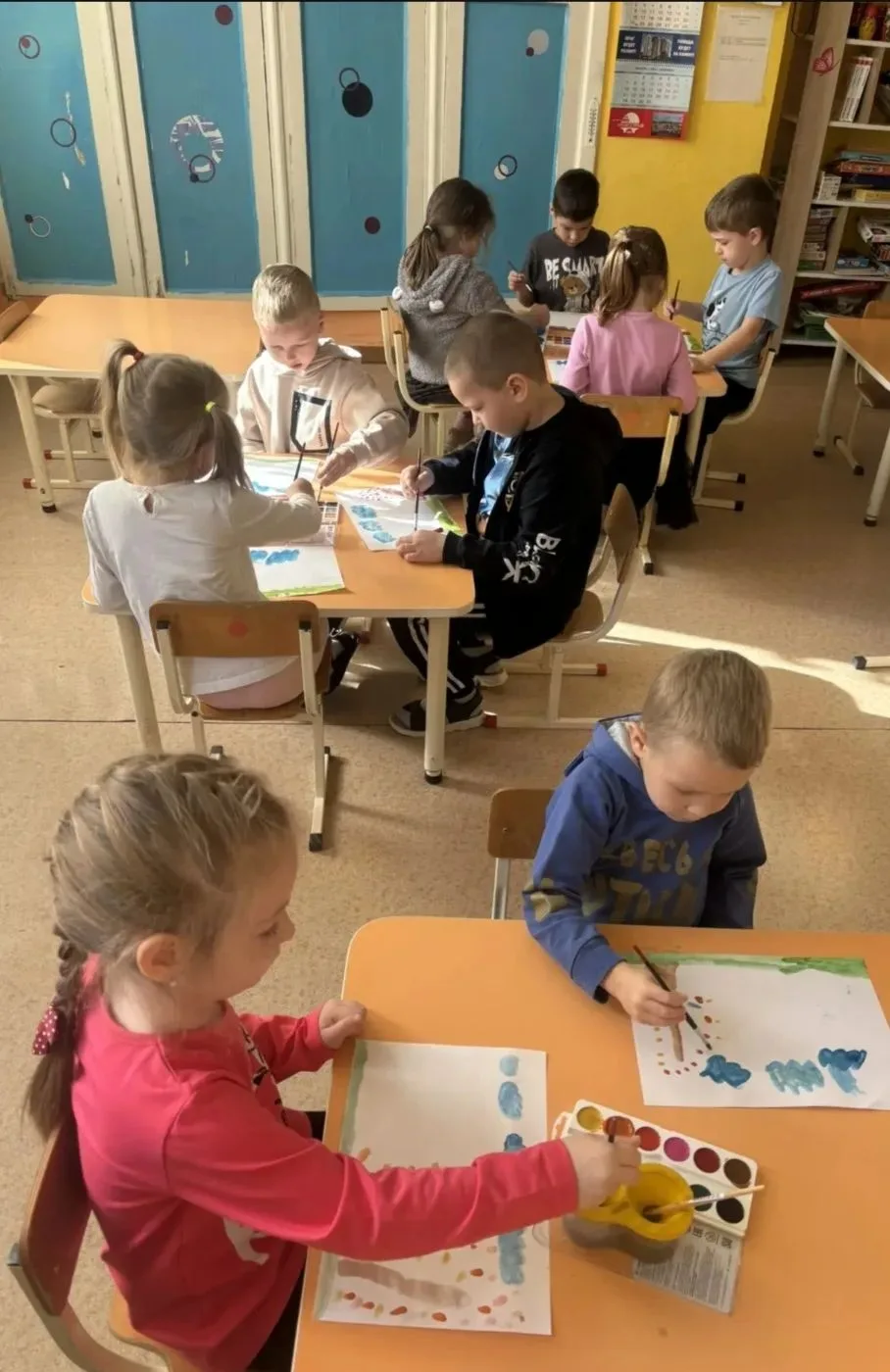Дождик льёт, старается,