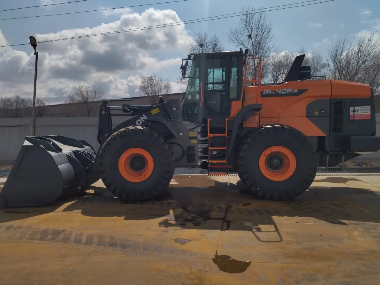 🚜 DEVELON DL420A — фронтальный погрузчик к продаже