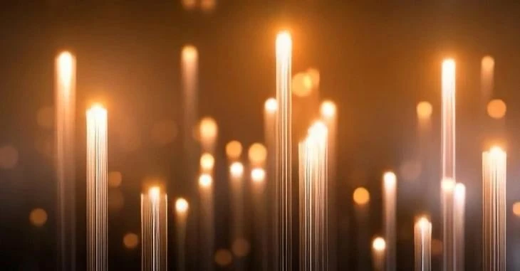🕯Сотни свечей и музыка неоклассиков: в «Заре» пройдут концерты с живым оркестром 6+