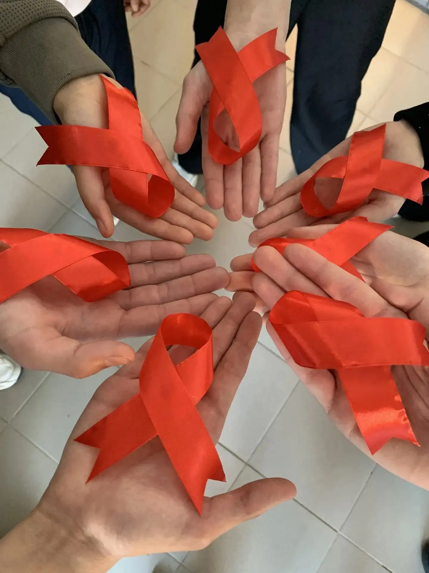 Розовый октябрь: активисты нашей школы поддержали всероссийскую акцию