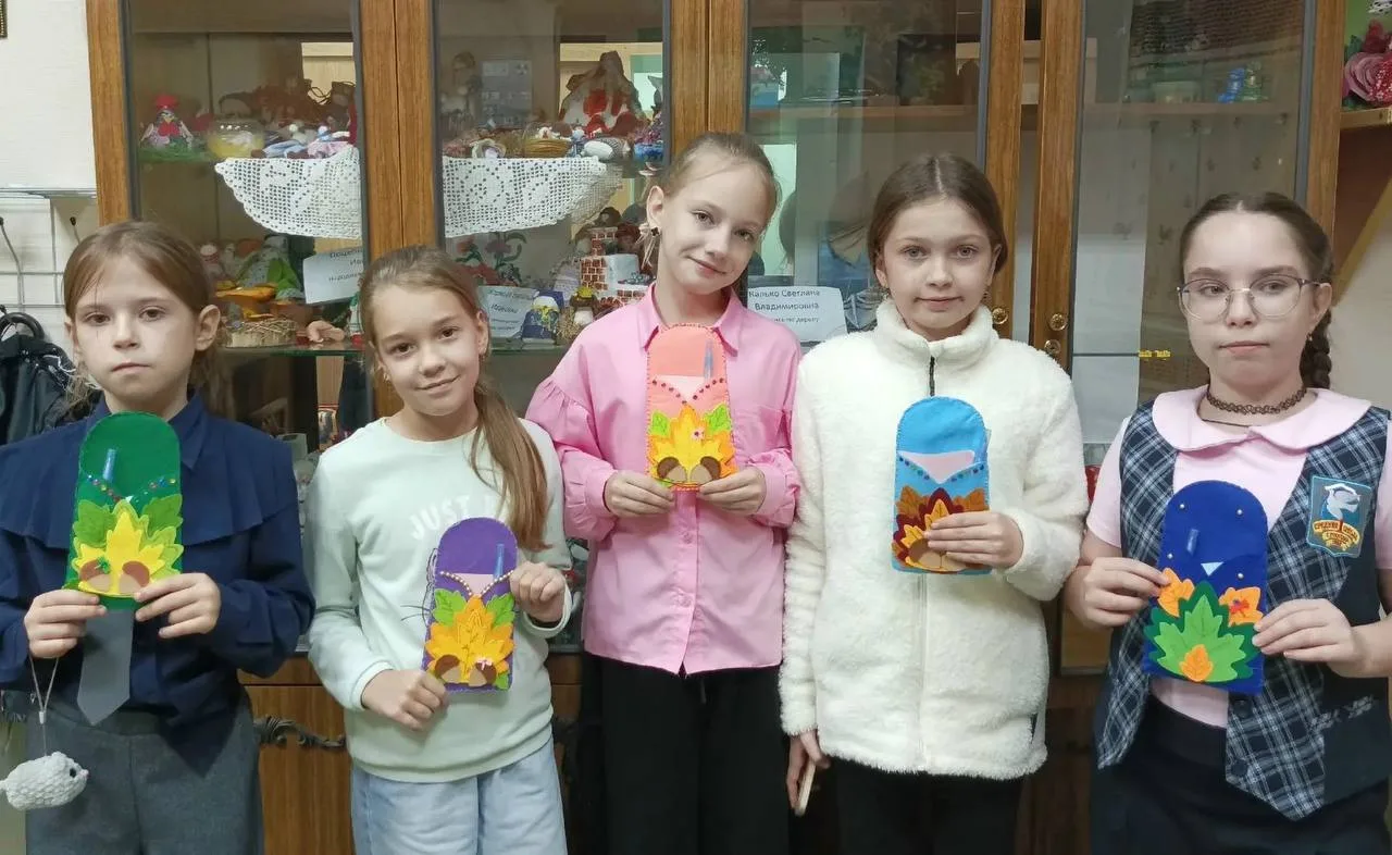 🍁 В Россоши дети изготовили осенние органайзеры из фетра.
