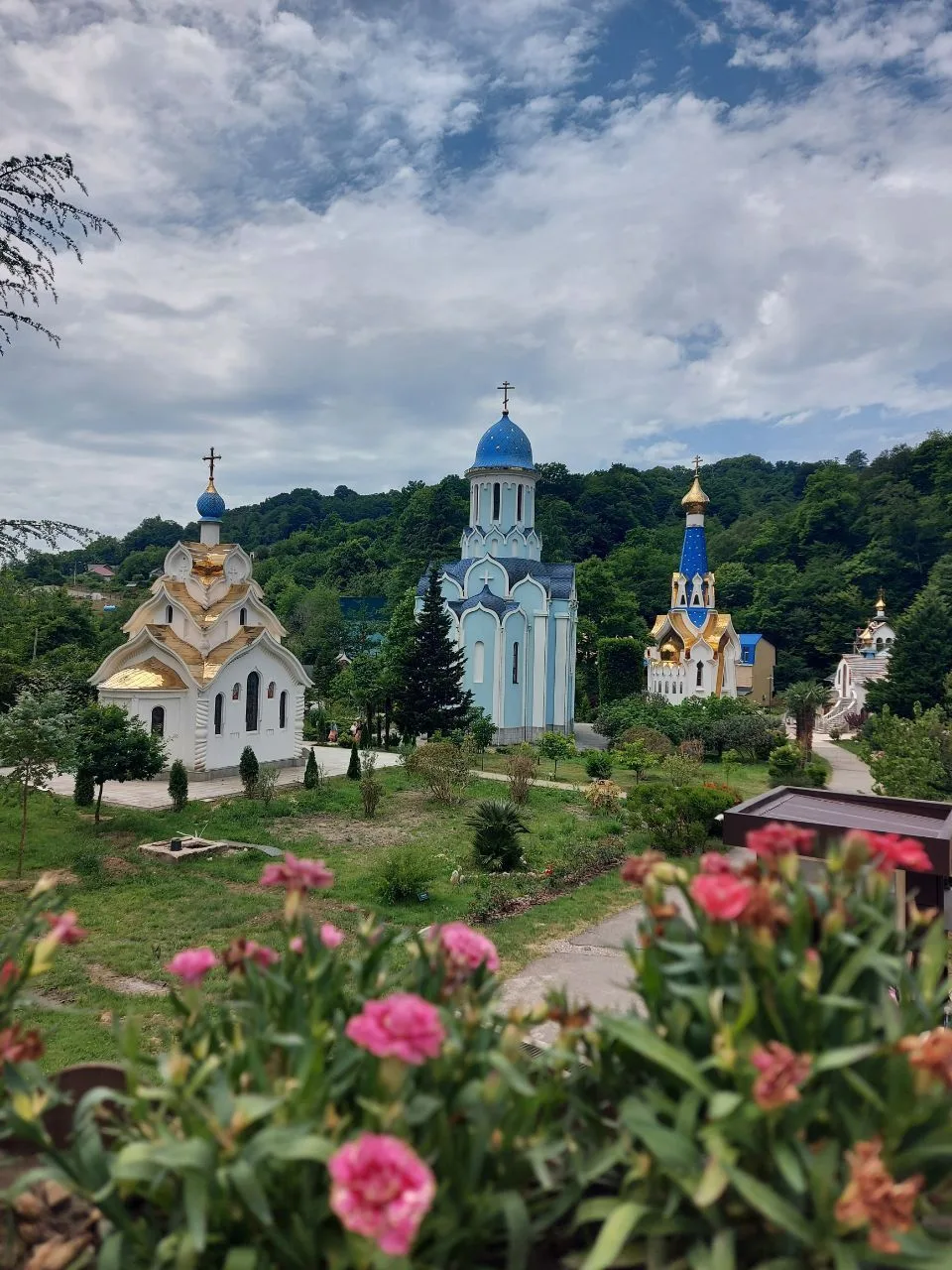 🌿 Тихое место в горах Адлера — Троице-Георгиевский женский монастырь