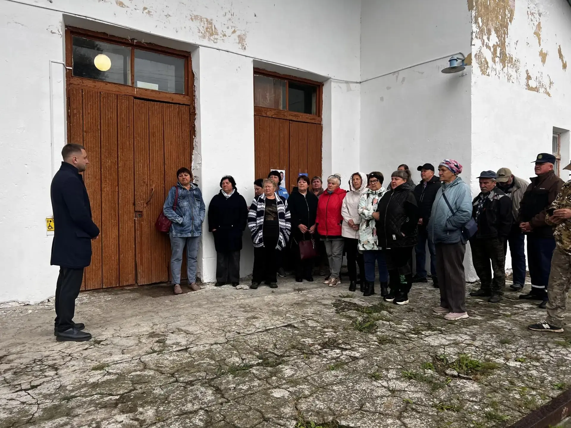 Особое место в рабочем графике заняли памятные мероприятия. В Инзе у мемориального комп...