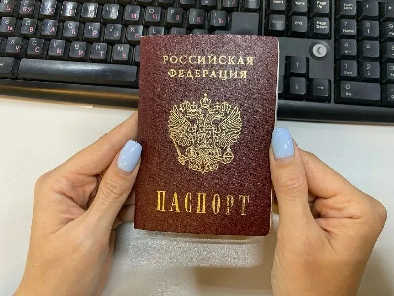 В России сократили срок оформления паспортов. Теперь документ должен быть готов за пять...