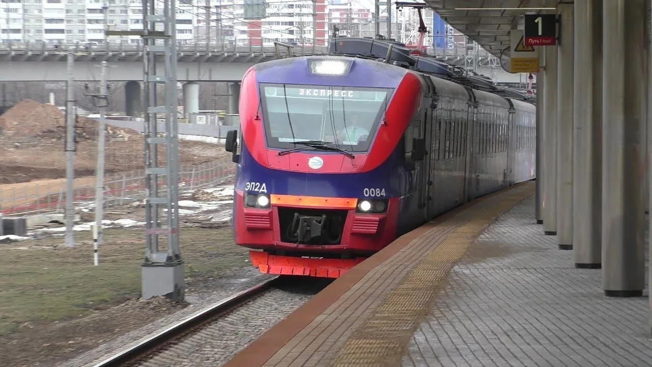 Вчера вечером экспресс Москва-Калуга останавливали из-за зацеперов