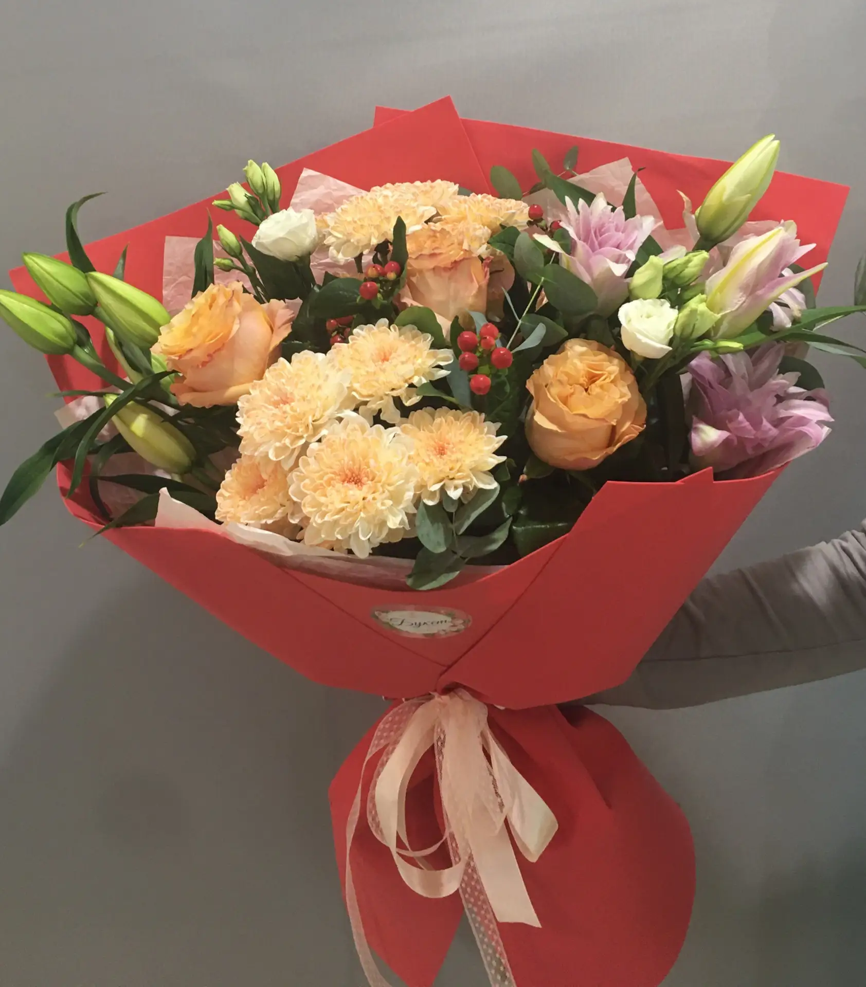 Выразительный яркий букет для торжественного случая❤️🌹🌹🌹🤗