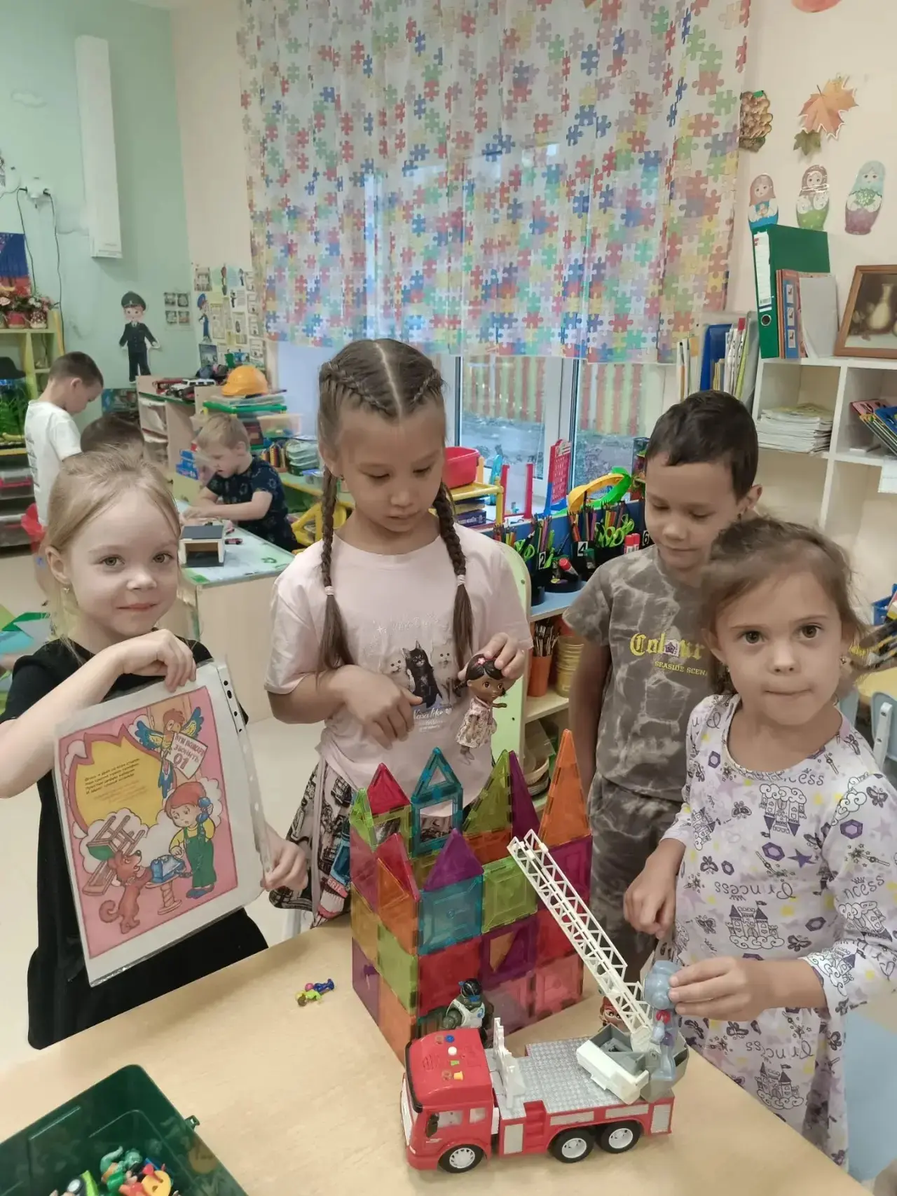 В группе "Звёздочки" прошел открытый урок культуры безопасности: «Огонь — друг, огонь —...