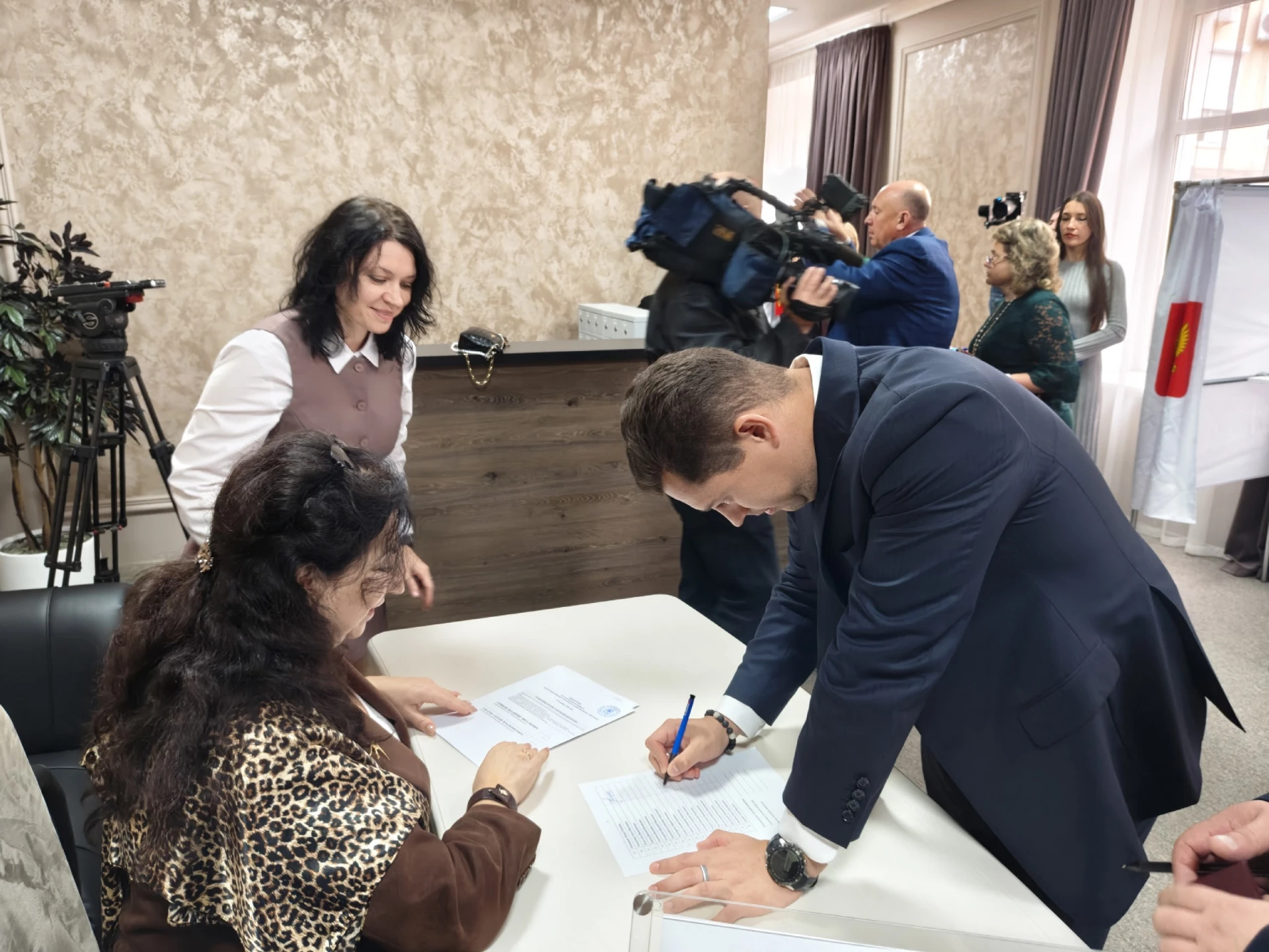 ⚡️Владимир Сериков вновь избран председателем Липецкого областного Совета депутатов. Он...