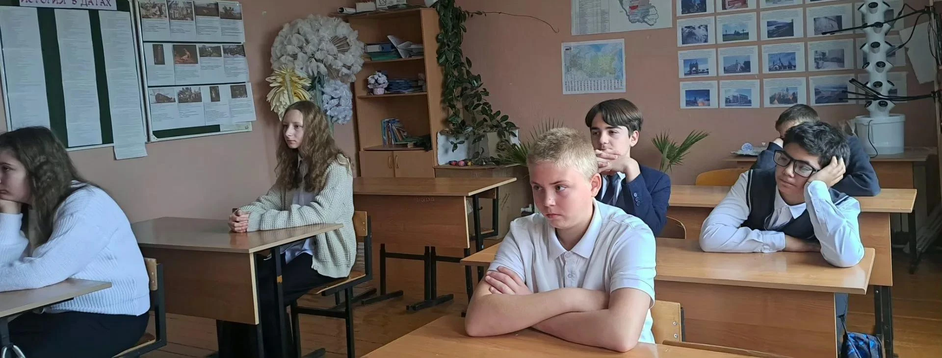 Сегодняшние «Разговоры о важном» были посвящены одной из актуальных проблем – безопасно...