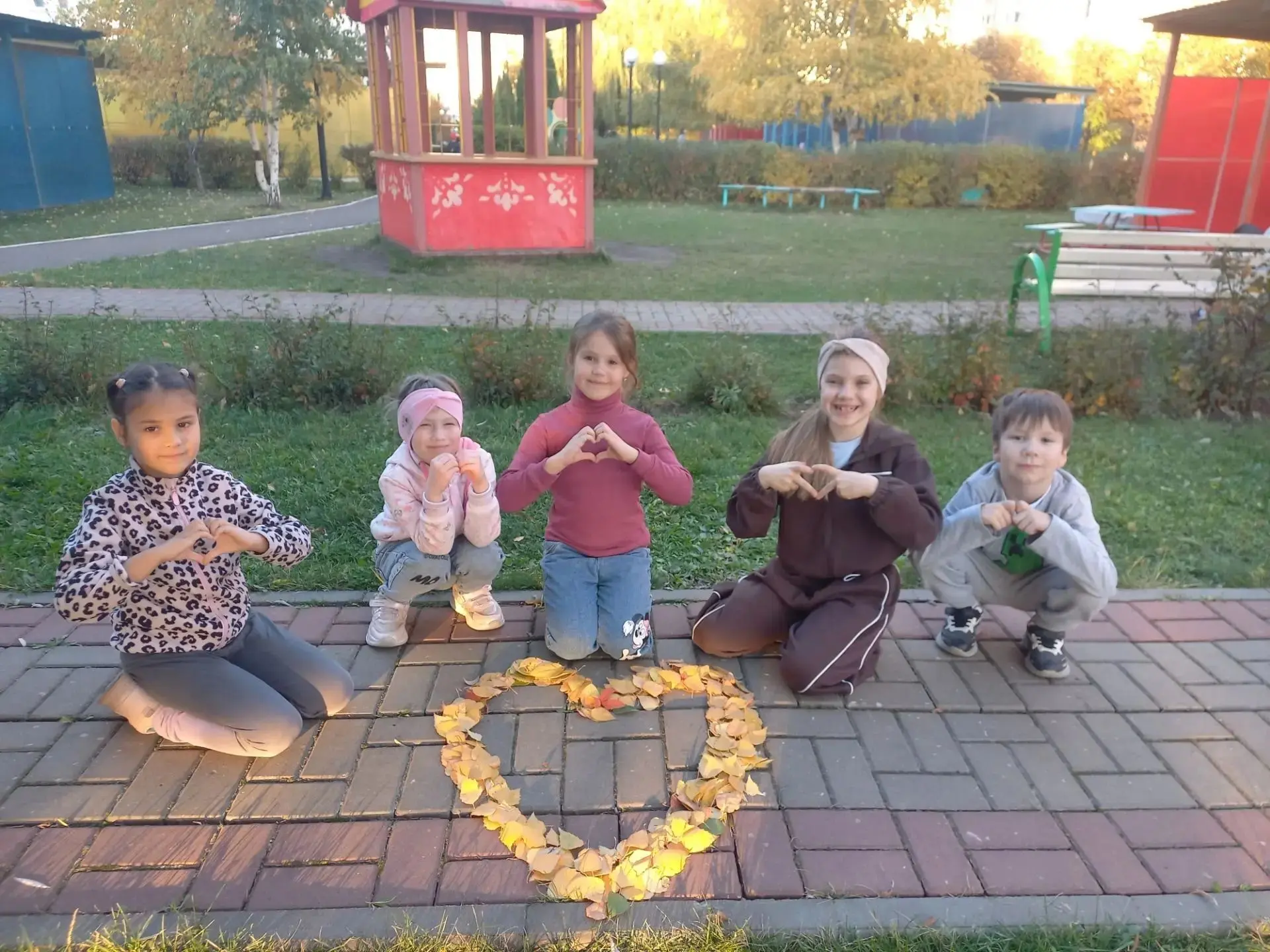 🍂🍁🍂 "Листопадный арт-фест" в рамках месячника по благоустройству прошёл в "Умке"